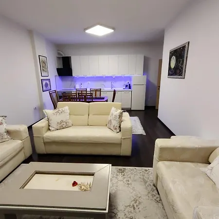 Apartment Jeshil House